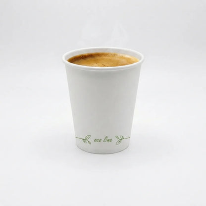Copo de café de papel de 90ml com expresso em fundo branco