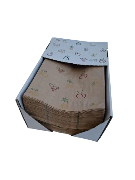 Sacos de papel kraft para fruta empilhados na caixa