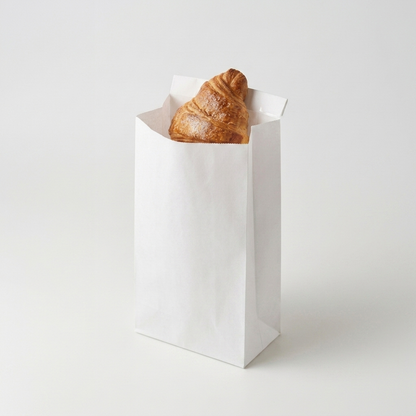Saco de papel kraft branco revestido a PP com pão dentro — RAS Embalagens